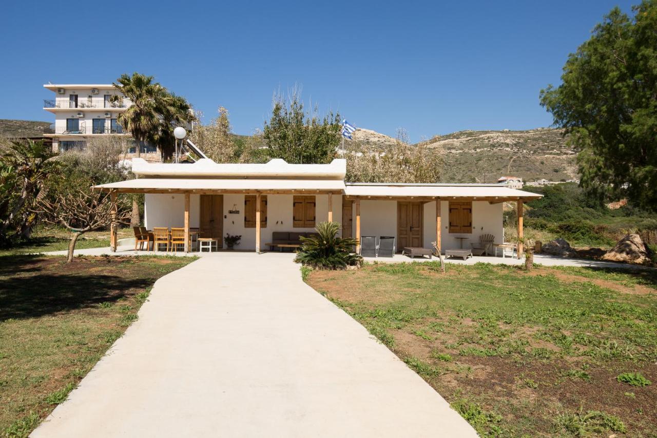 Mera Beachfront House - Фаласарна Екстер'єр фото
