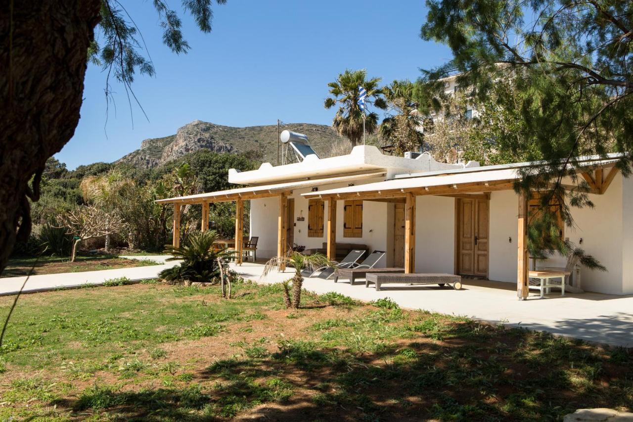 Mera Beachfront House - Фаласарна Екстер'єр фото