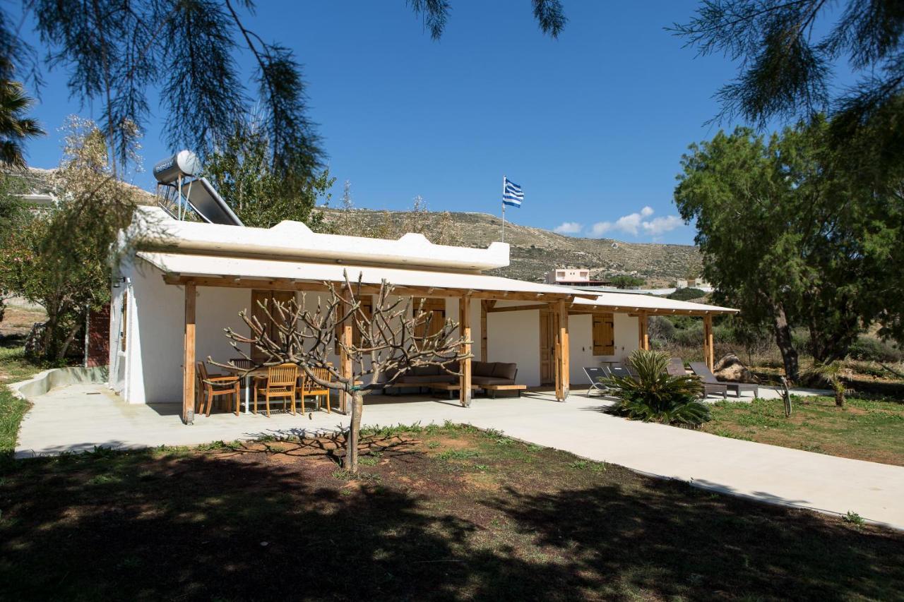 Mera Beachfront House - Фаласарна Екстер'єр фото