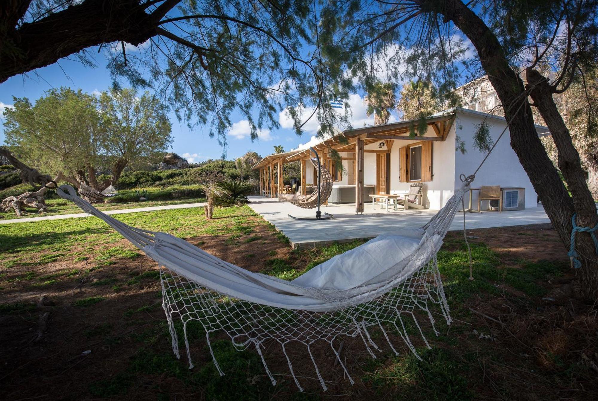 Mera Beachfront House - Фаласарна Екстер'єр фото