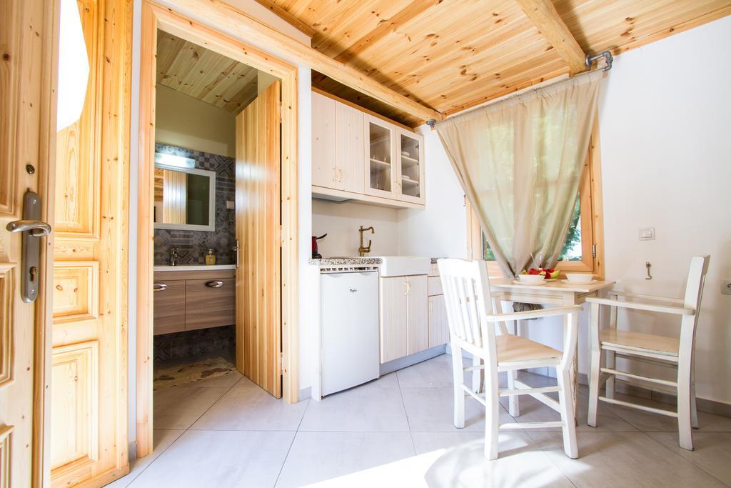 Mera Beachfront House - Фаласарна Екстер'єр фото