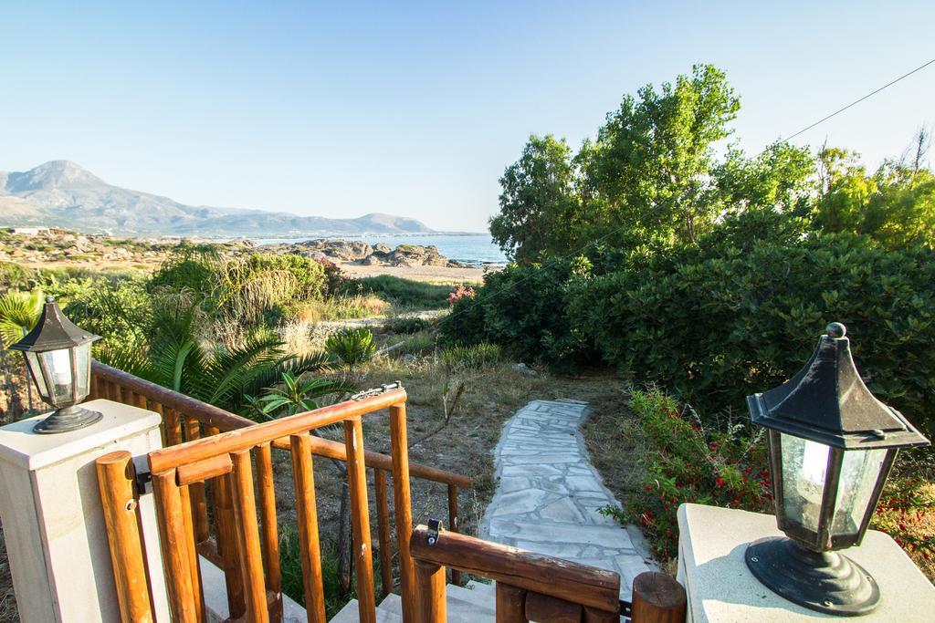 Mera Beachfront House - Фаласарна Екстер'єр фото