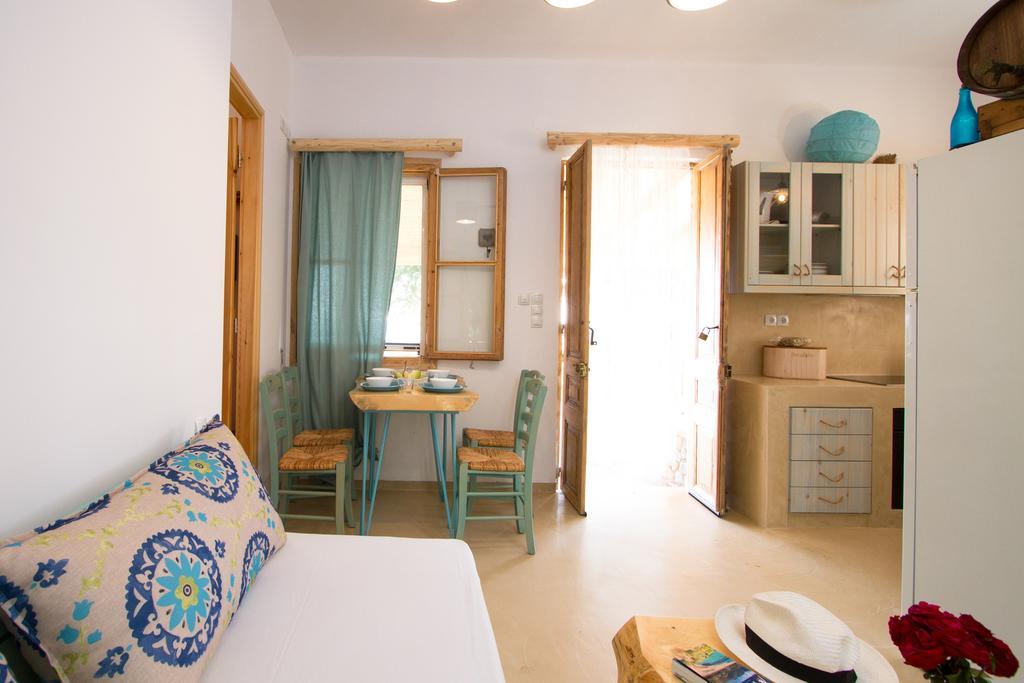 Mera Beachfront House - Фаласарна Екстер'єр фото